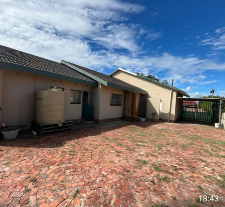 3 Bedroom Property for Sale in Riebeeckstad Free State